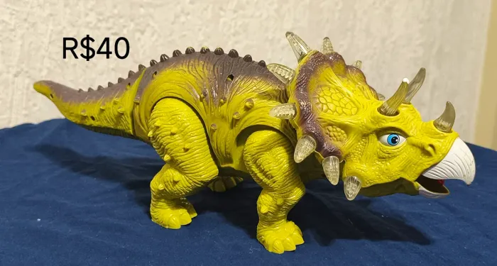 Diversos dinossauros 