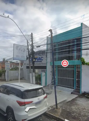 Primeiro andar com 4 salas com split, perfeita para clínica e escritório, coração do farol