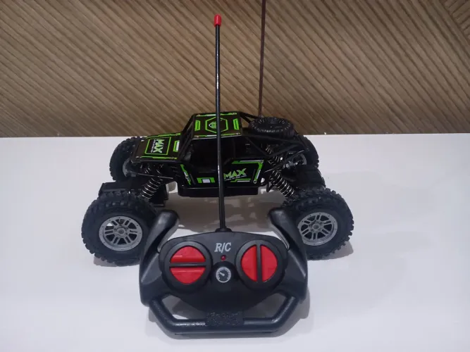 Carro de Controle Remoto Off-Road novo na caixa. 