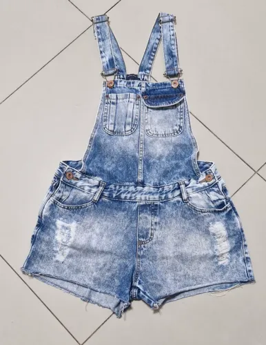Jardineira jeans 