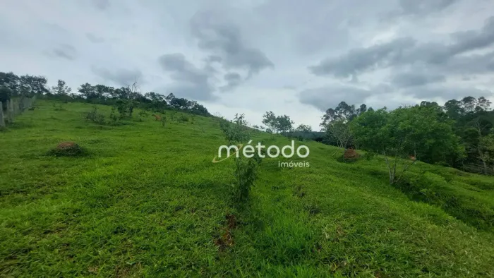 Sítio com 12 quartos à venda, 145200 m² por R$ 1.700.000 - Bairro Bairro Jardim Costão - S