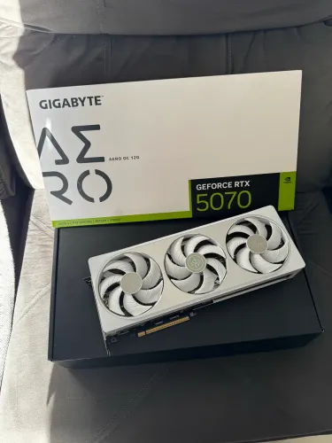 RTX 5070 GIGABYTE AERO 12GB