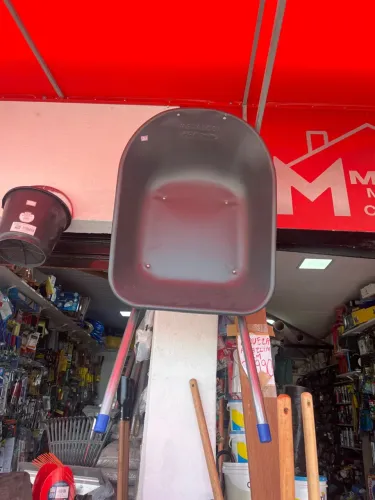Carrinho de Mão para Construção - Resistente e Durável