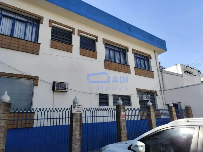 Galpão 1.530 m² com doca e cabine primária em Cumbica