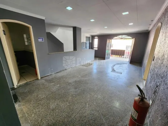 Locação sala Comercial andar superior 2.800,00 Centro de Franco da Rocha.