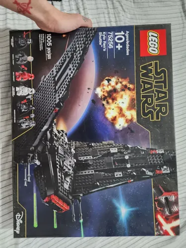 Lego Star Wars Kylo Ren 75256 e Razor Crest 75292