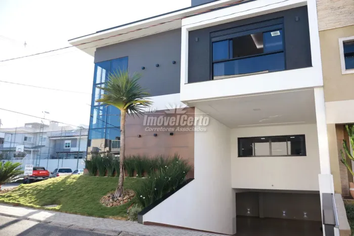 Casa em Condominio Fechado com elevador e ampla garagem no sub-solo, casa com 494 m² 4 suí