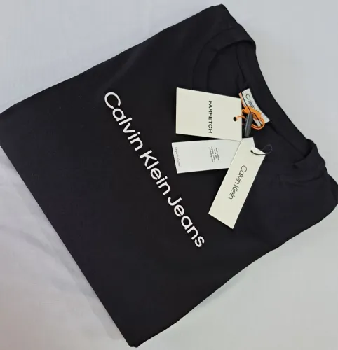Camiseta clássica Calvin Klein - Preta
