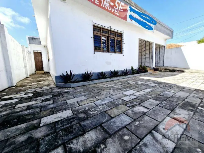 Casa em bairro novo, excelente localização, 04 quartos, sendo 02 suites, + área de apoio..
