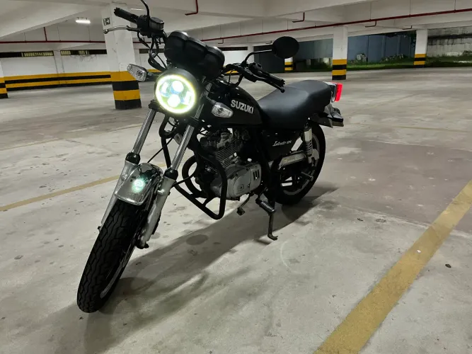 Vendo Intruder 125cc selada e pronta pra transferir 