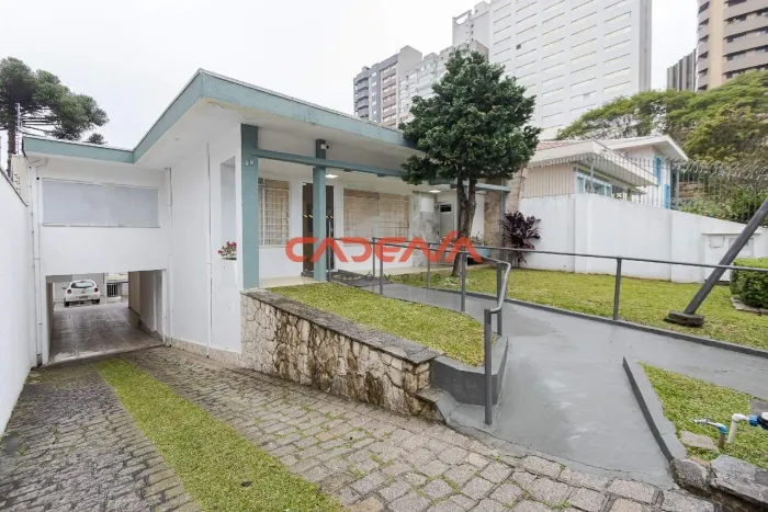 Casa com 5 quartos e 5 vagas à venda no Bigorrilho