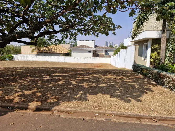 Condomínio Jardins Roma, Terreno com 481,50m², próximo a portaria, R$ 1.703,01 o m²