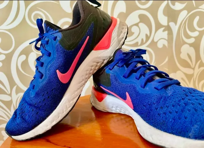 Tênis Nike Odyssey React TAM 36/37
