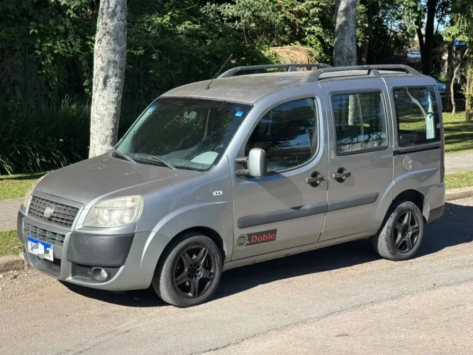 Fiat Doblo Attractive 1.4 Fire Flex 8V 5P 2012