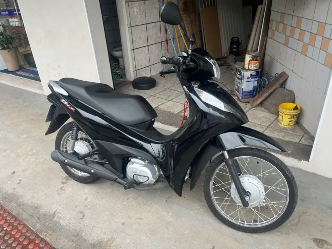 Vendo Honda Biz 25/25 apenas 1 mil km