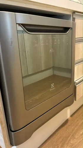  LAVA-LOUÇAS ELECTROLUX LE08S