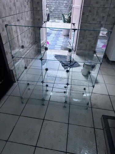 Balcão De Vidro Modulado 9 Nichos 30x30 Para Loja