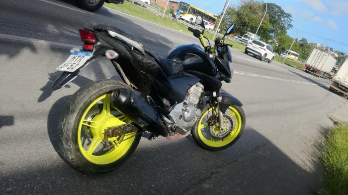 CB 300