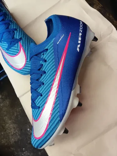 Chuteira Nike Mercurial Trava-Mista 