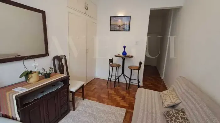 Kitnet/Conjugado : / Residencial / Ipanema