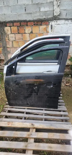 PORTA FRENTE ESQUERDA FIAT GRAN SIENA 2009 A 2022