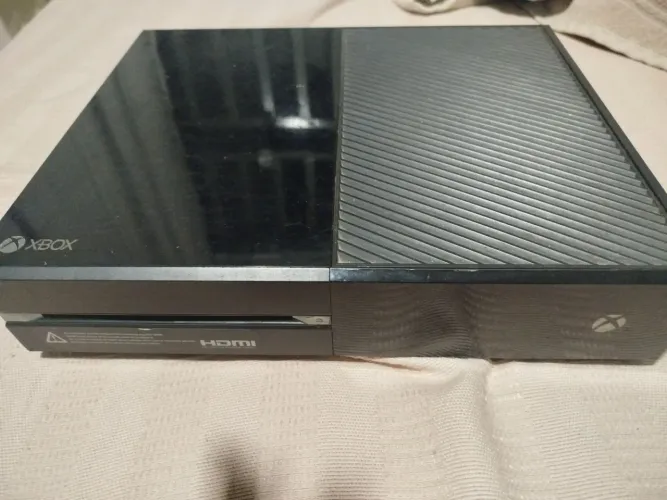 Xbox One 500gb + Controle Gamesir G7 SE anti-drift 