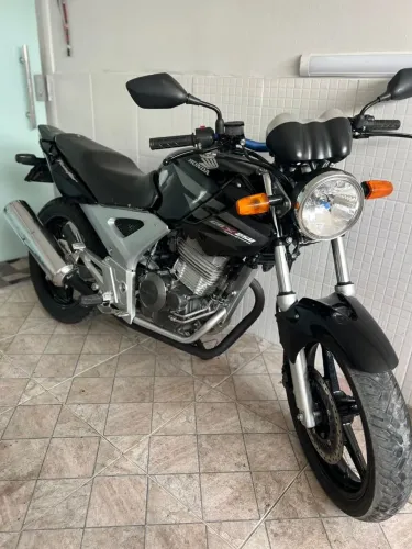 Twister 250cc 2007 toda reformada.