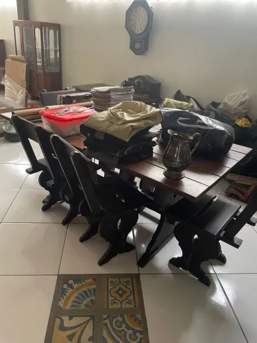 Mesa de jantar com 6 cadeiras