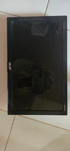 Peças eletrônicas de notebook, mouse e monitor 