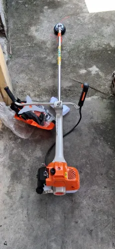 Vendo roçadeira profissional STIHL FS 290 nova com todos os acessórios 