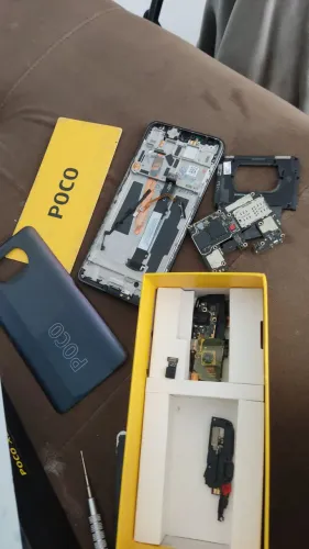 Poco x3 pro Para retirada de peças.