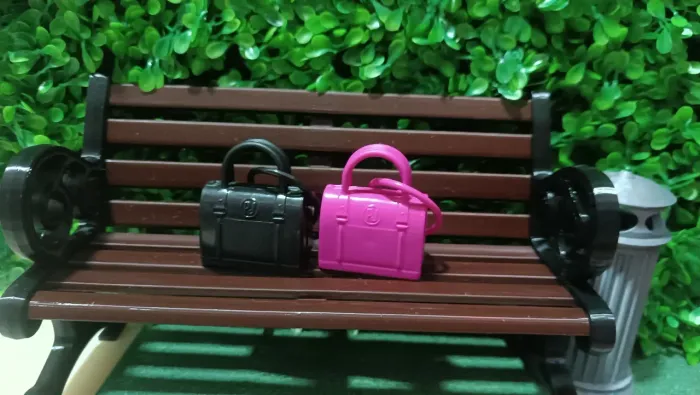 Kit duas bolsas petite Jolie chaveiro para Barbie original