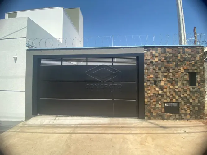 CASA - 03 DORMITÓRIOS - VILA FALCÃO