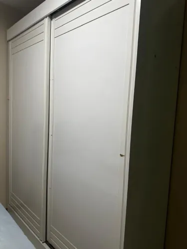 Guarda-roupa de solteiro