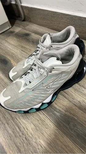 Mizuno pro 12