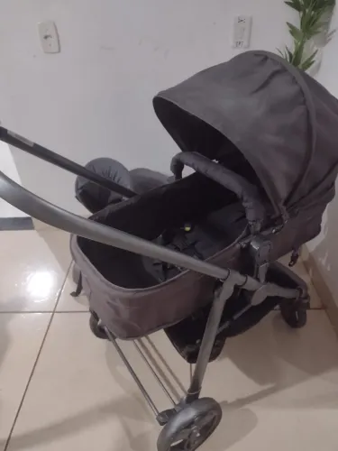 Carrinho moisés+ bebê conforto
