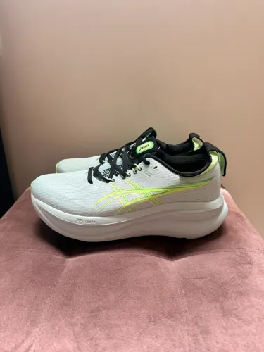 Tênis Asics Gel Nimbus 28 - Verde