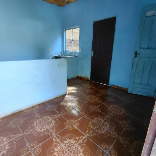 Veno terreno com casa