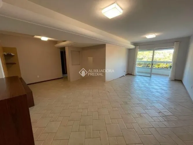 Apartamento com 3 quartos, 2 vagas e 135.52m² - João Paulo - Florianópolis