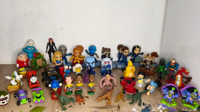 Coleção - brinquedos - ection figura ( Aparti de 5$ )