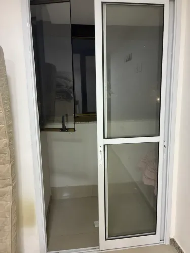 Vendo porta de varanda 