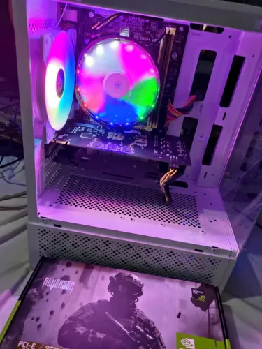 XEON 1220V3 COM 8 GIGAS SSD 240 GIGAS PLACA DE VIDEO GTX 550 TI 2 GIGAS