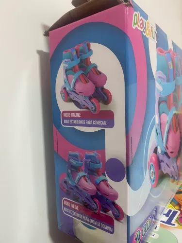 Patins 4 meses de uso. Somente lavar, em perfeito estado.