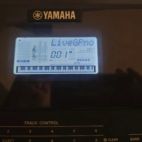 TECLADO YAMAHA.PSR.EW410