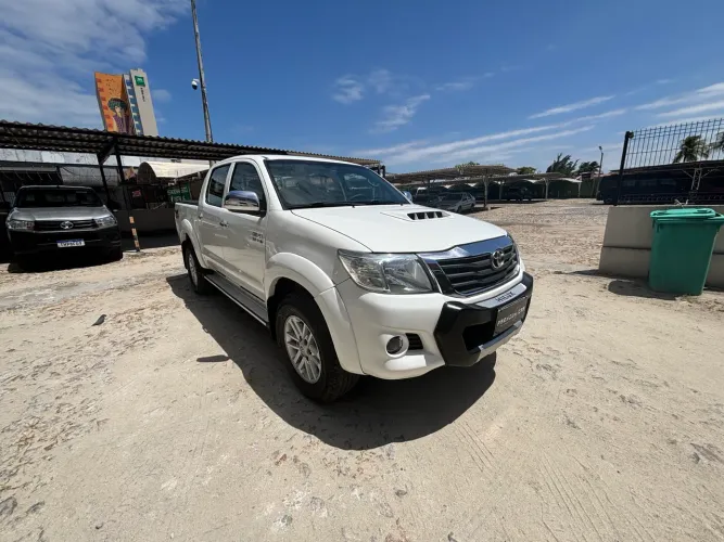 Toyota Hilux CD SRV D4-d 4X4 3.0 TDI Diesel AUT 2014