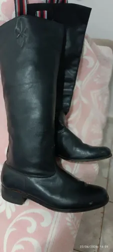 Bota cano longo de couro
