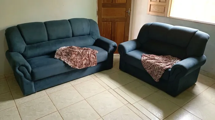 VENDO SOFÁ 3/2 LUGARES