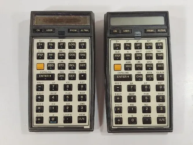 Com Defeito LEIA a Descrição do anuncio - 2 Calculadoras Hp-41c Tall Keys Ce1 (Usado)