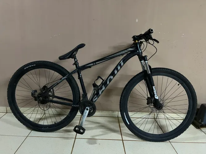 BICICLETA PARA APROVEITAR AS PEÇAS