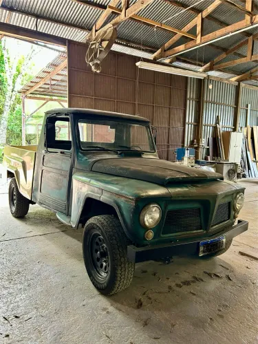 Ford F-75 4X2 2.6 V12 1975